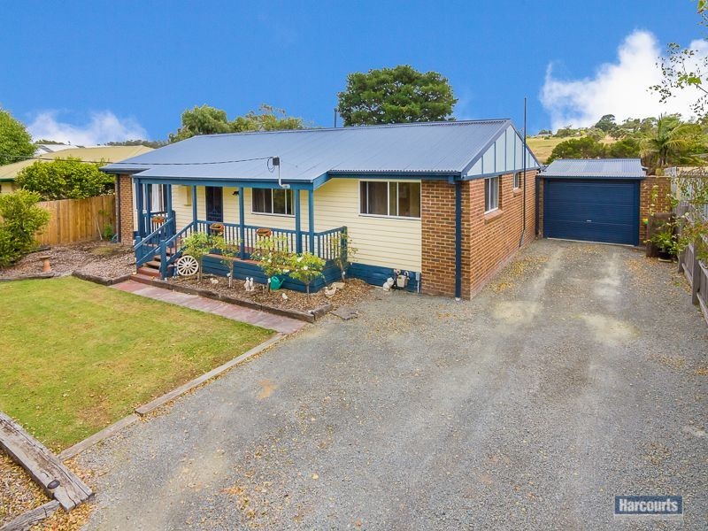 28 Railway Avenue, Bunyip VIC 3815