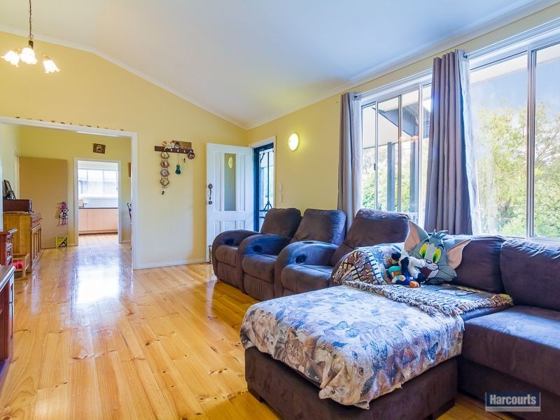 28 Railway Avenue, Bunyip VIC 3815