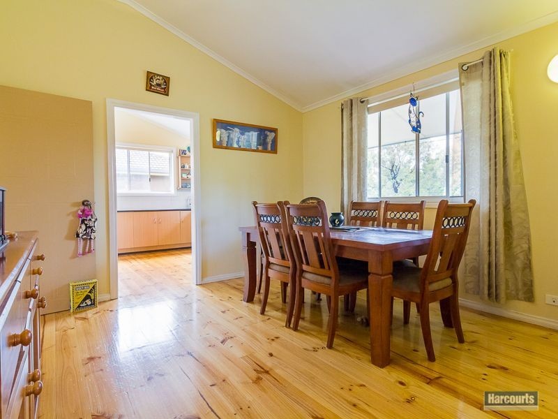 28 Railway Avenue, Bunyip VIC 3815