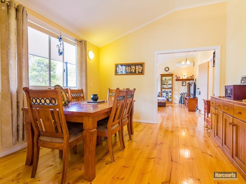 28 Railway Avenue, Bunyip VIC 3815