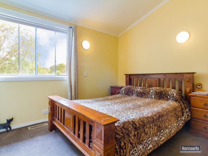 28 Railway Avenue, Bunyip VIC 3815