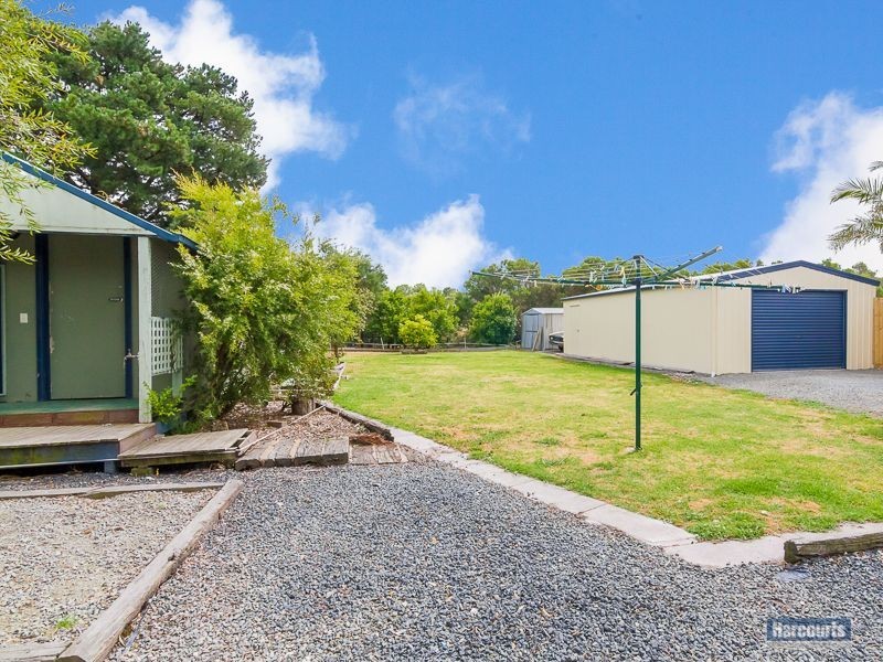 28 Railway Avenue, Bunyip VIC 3815