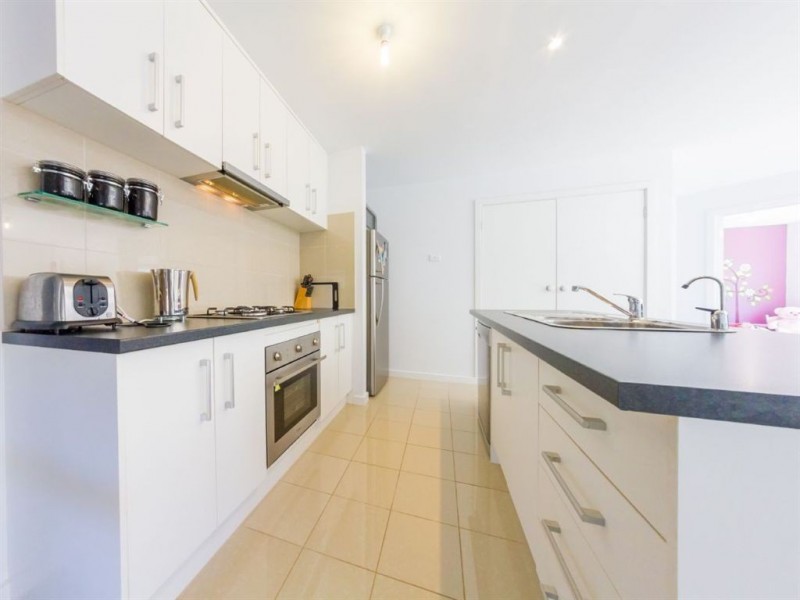 16 Chiswick Crescent, Drouin VIC 3818