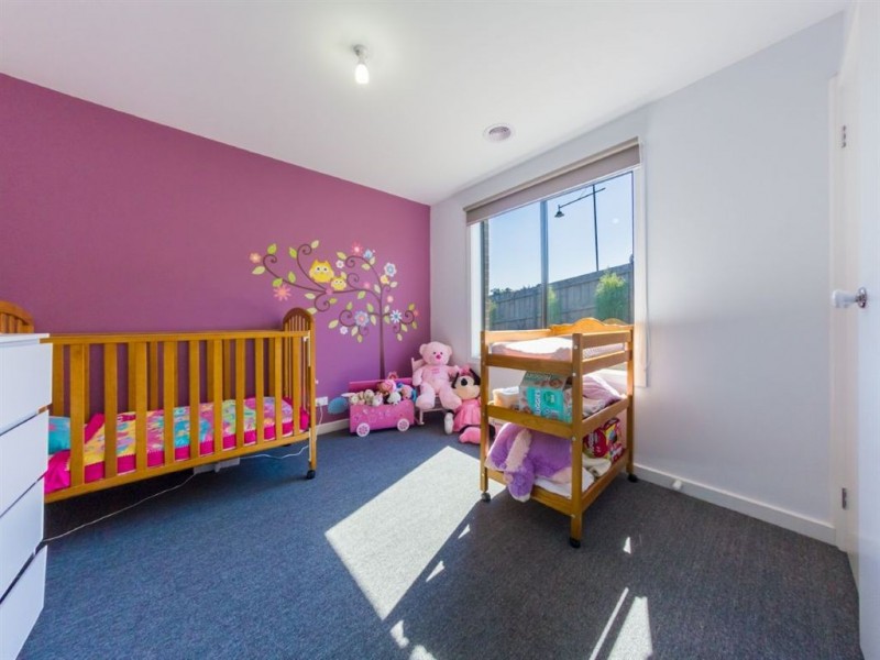 16 Chiswick Crescent, Drouin VIC 3818
