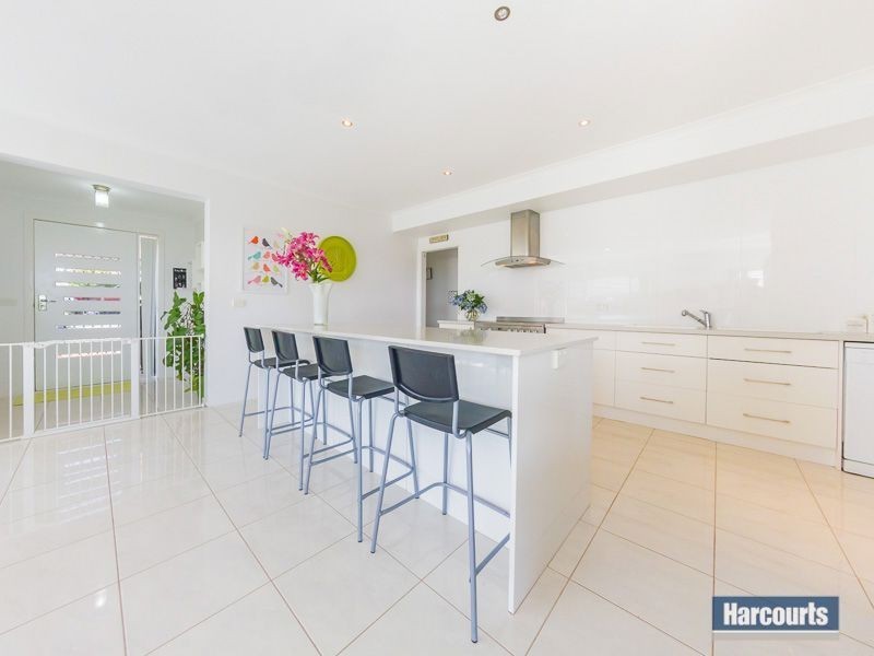 21 Jackson Drive, Drouin VIC 3818
