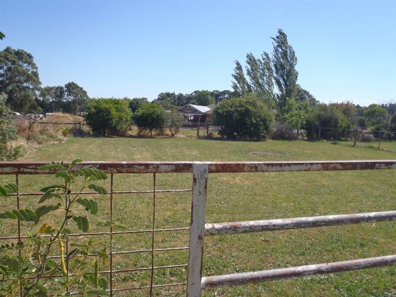 55 Gardner Holman Road, Drouin VIC 3818