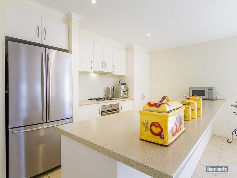 10 Lawrence Road, Drouin VIC 3818