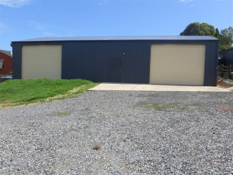 Rear/22 Buln Buln Road, Drouin VIC 3818