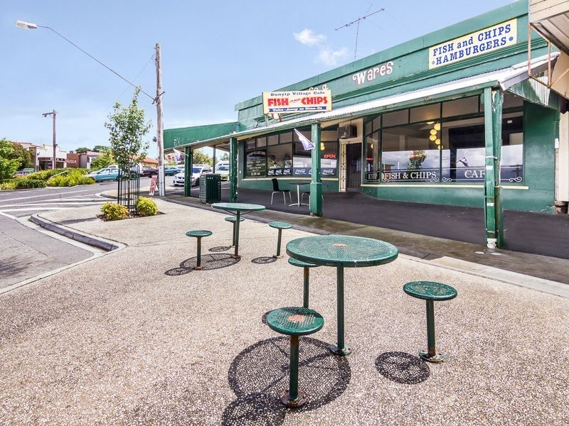9-10 Main Street, Bunyip VIC 3815