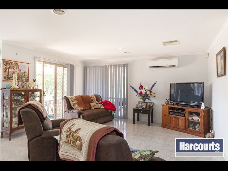 21 Robin Hood Way, Drouin VIC 3818