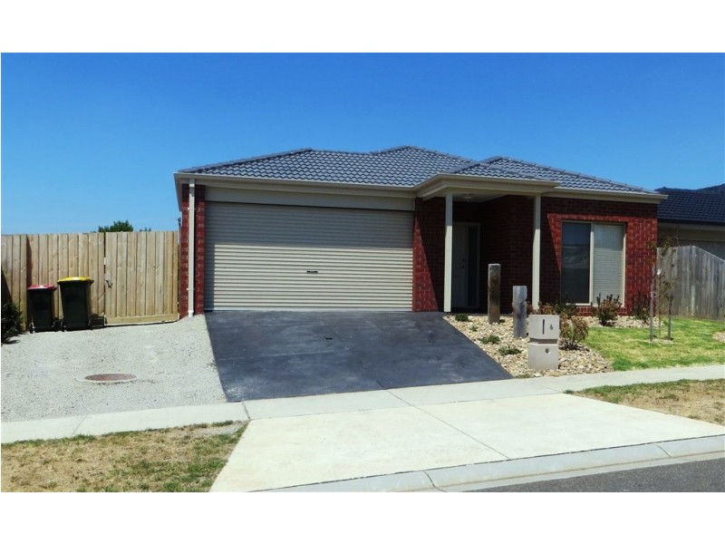 6 Rivendale Crescent, Drouin VIC 3818