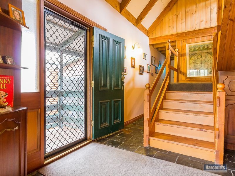 70 Clarke and Barr Road, Jindivick VIC 3818