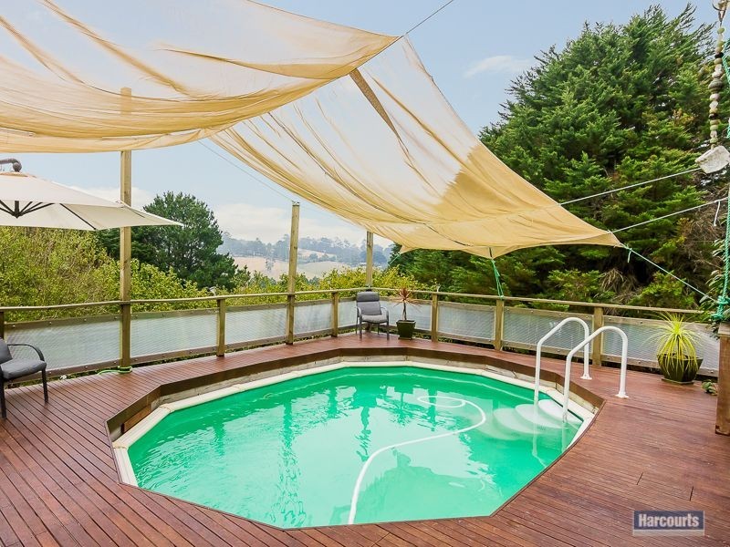 70 Clarke and Barr Road, Jindivick VIC 3818