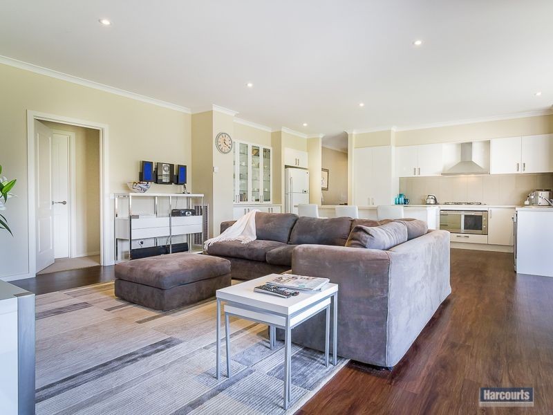 7 Lakeside Court, Drouin VIC 3818