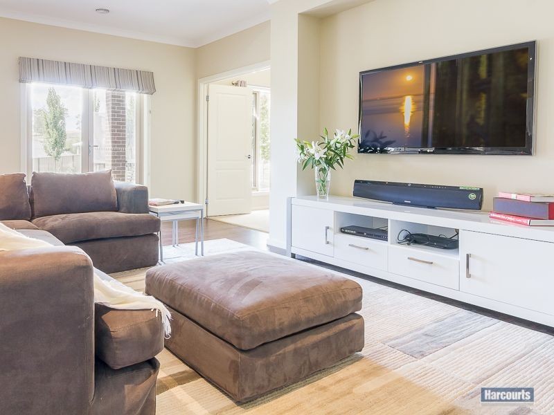 7 Lakeside Court, Drouin VIC 3818