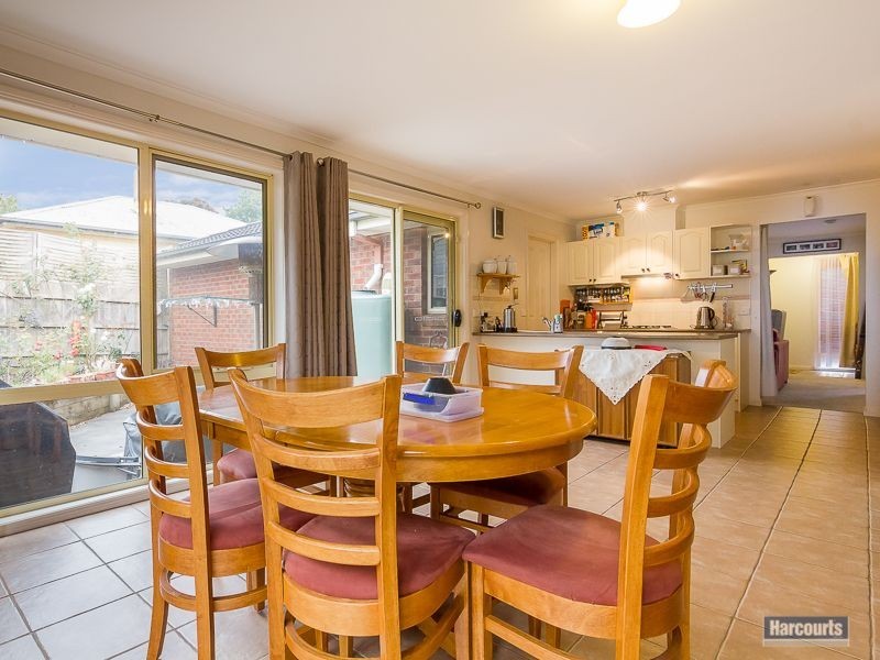 2/23 Albert Road, Drouin VIC 3818