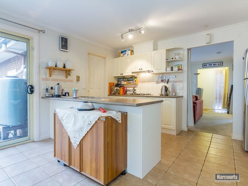 2/23 Albert Road, Drouin VIC 3818