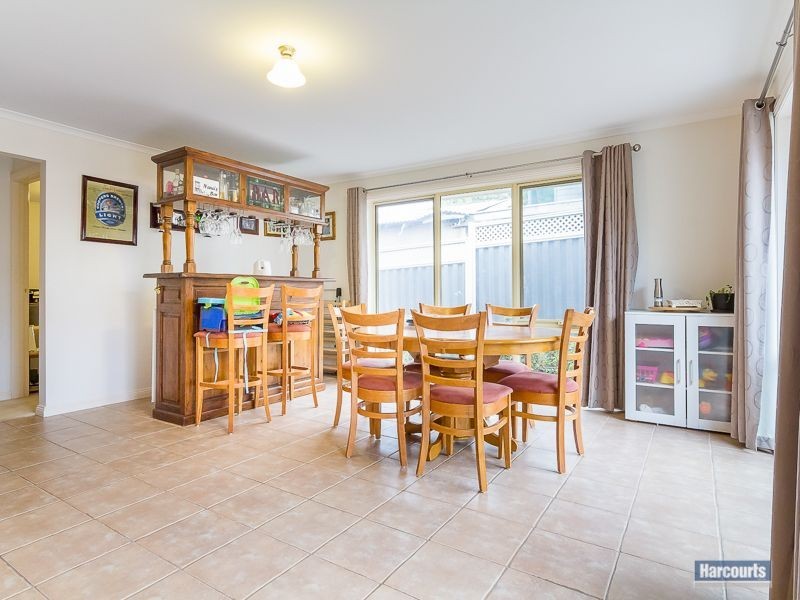 2/23 Albert Road, Drouin VIC 3818