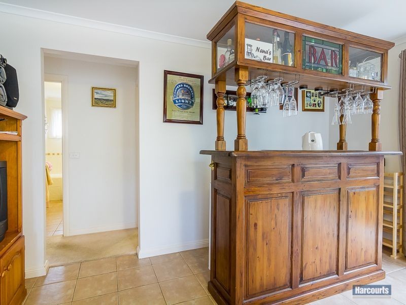 2/23 Albert Road, Drouin VIC 3818