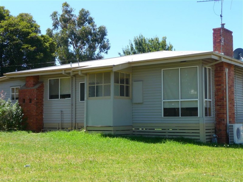 8 McKindlay Street, Drouin VIC 3818