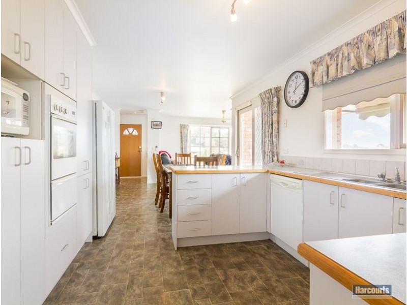 20 Hatfield Drive, Drouin VIC 3818