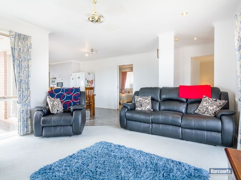 20 Hatfield Drive, Drouin VIC 3818