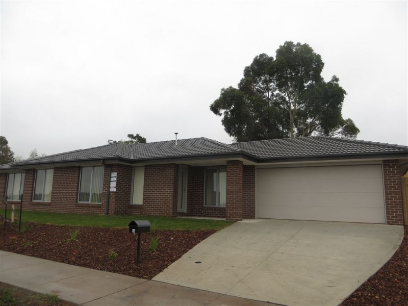 64 Manikato Drive, Drouin VIC 3818