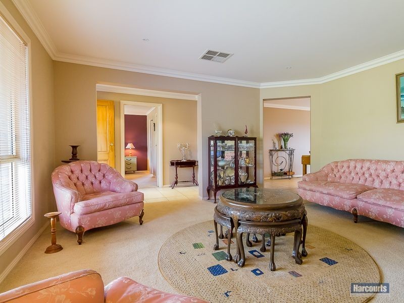 5 Rus Rees Court, Drouin VIC 3818