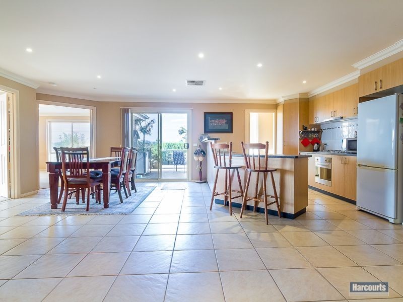 5 Rus Rees Court, Drouin VIC 3818