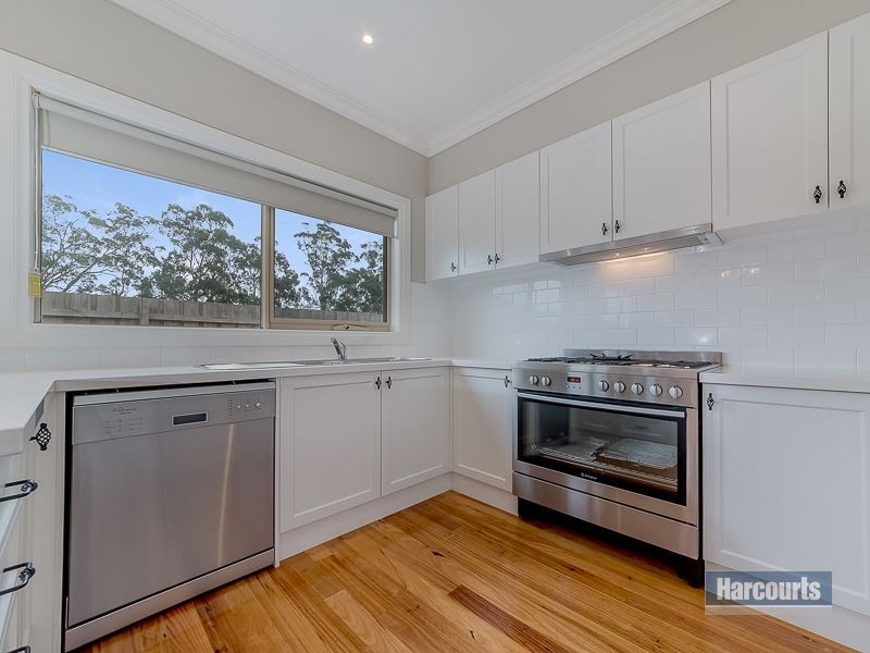 99 Cook Street, Drouin VIC 3818