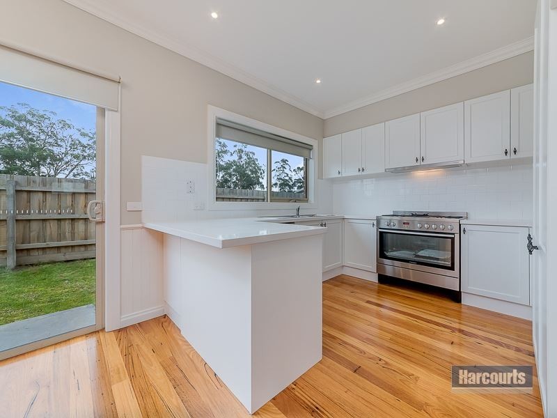 99 Cook Street, Drouin VIC 3818