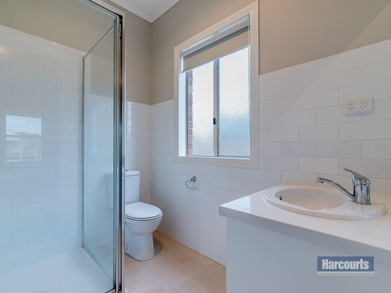 99 Cook Street, Drouin VIC 3818