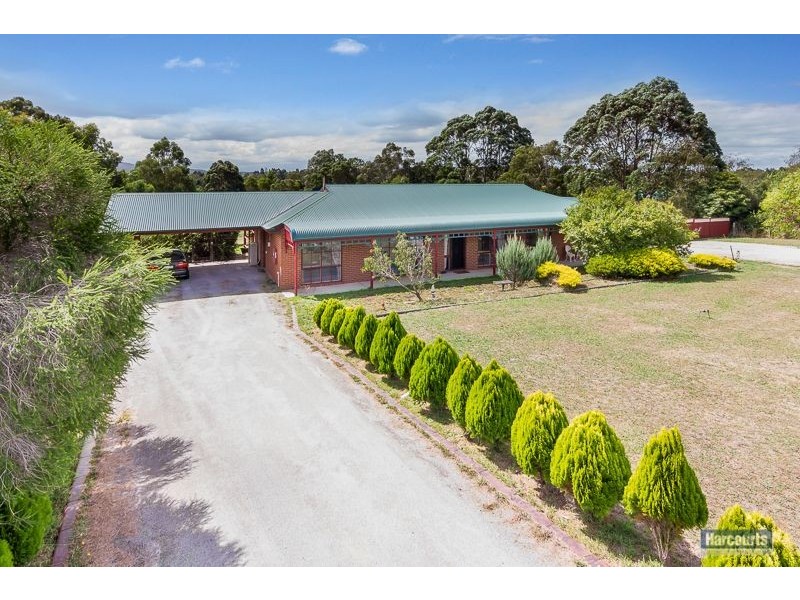 25 Fairway Drive, Drouin VIC 3818