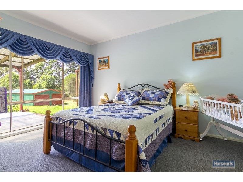 25 Fairway Drive, Drouin VIC 3818