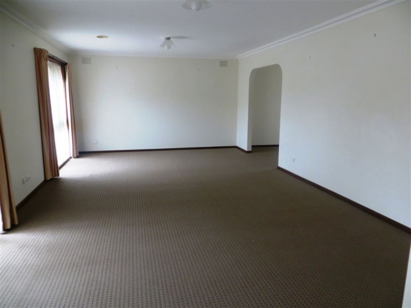2 Edgar Street, Drouin VIC 3818