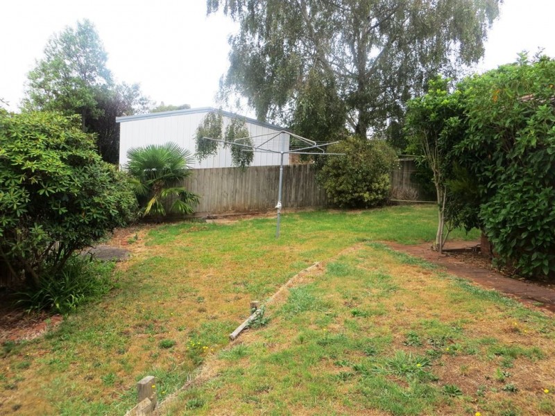 2 Edgar Street, Drouin VIC 3818