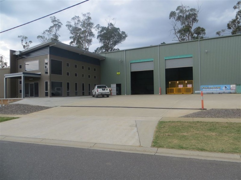 2 Darcan Court, Drouin VIC 3818