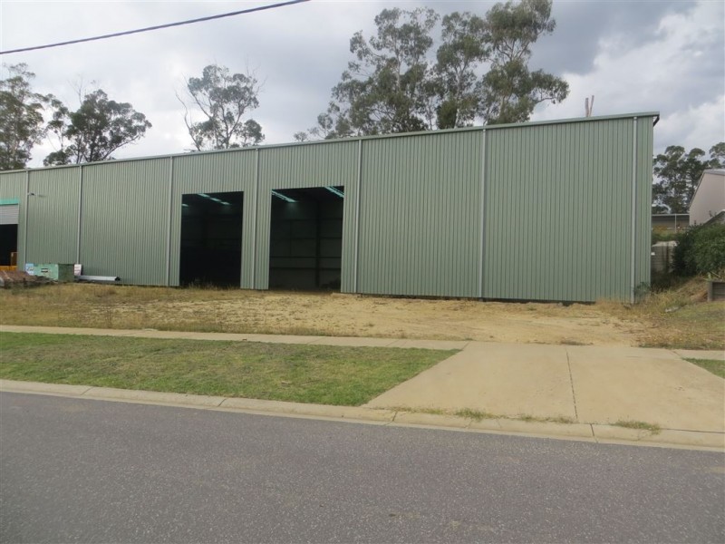 2 Darcan Court, Drouin VIC 3818