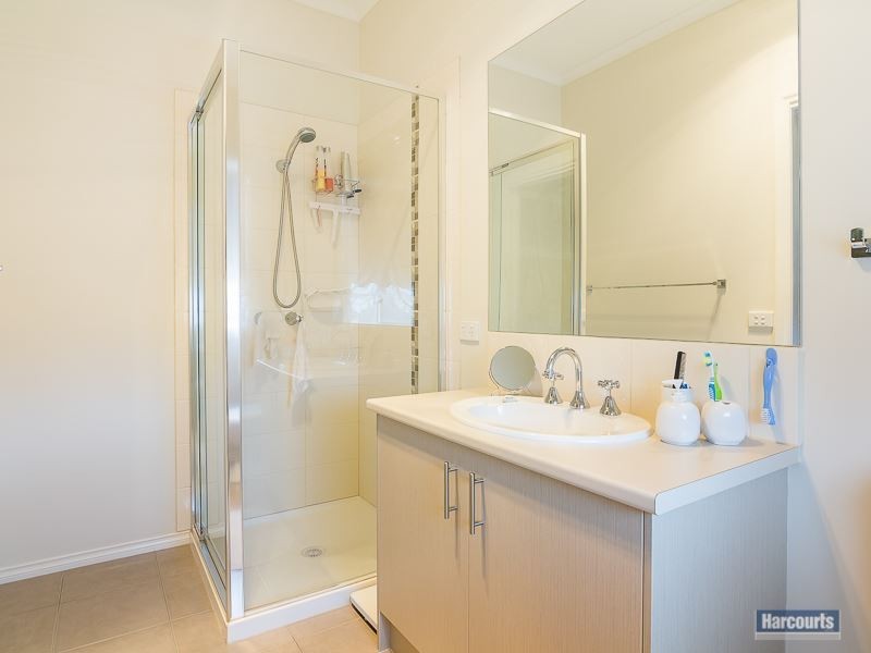 26 Clifford Drive, Drouin VIC 3818