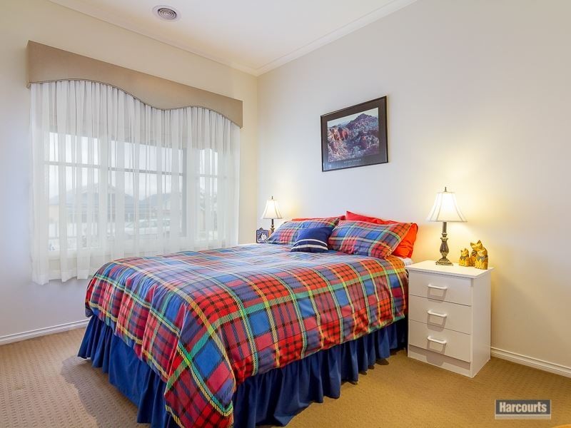 26 Clifford Drive, Drouin VIC 3818