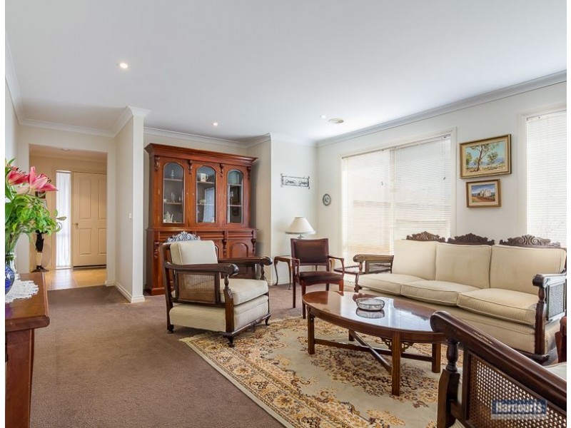 10 Summerhill Boulevard, Drouin VIC 3818