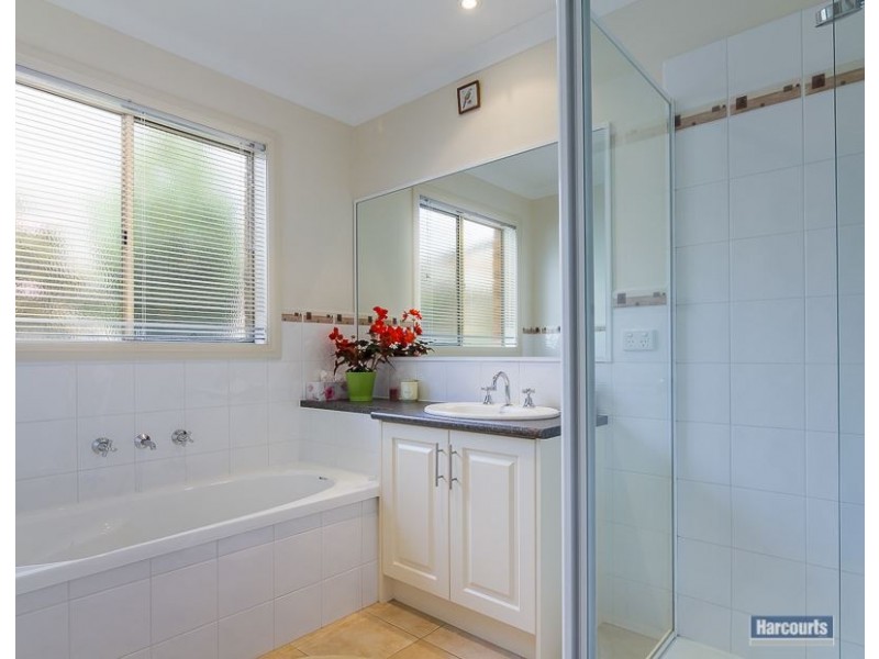 10 Summerhill Boulevard, Drouin VIC 3818