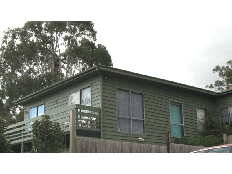 16 Mary Street, Bunyip VIC 3815