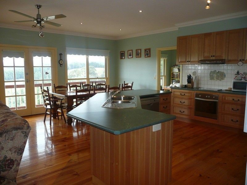 28 Shirley Road, Neerim South VIC 3831