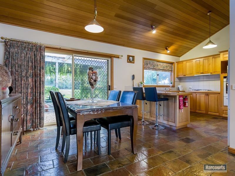 11 Sherwood Court, Drouin VIC 3818