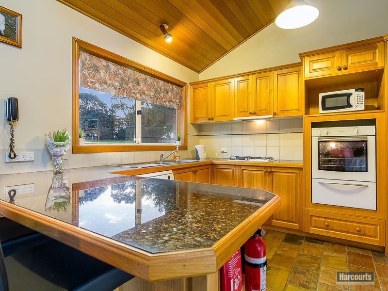 11 Sherwood Court, Drouin VIC 3818
