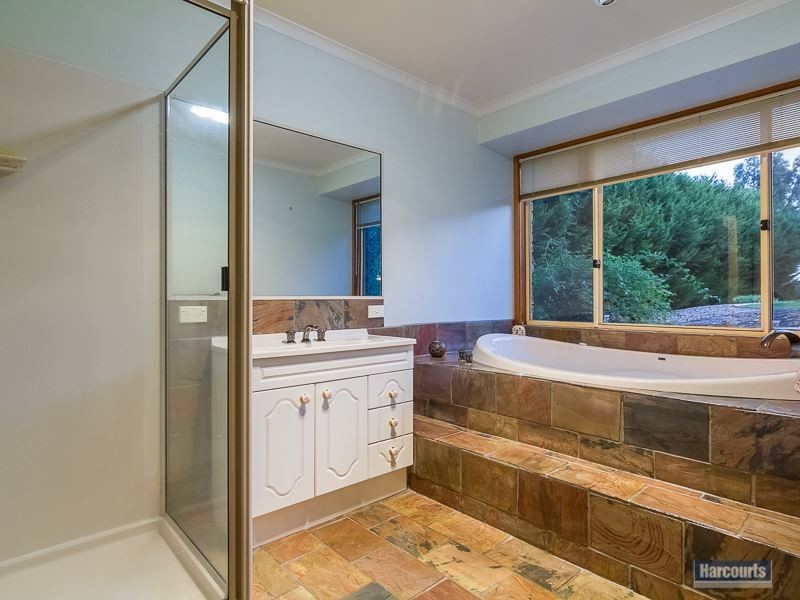11 Sherwood Court, Drouin VIC 3818