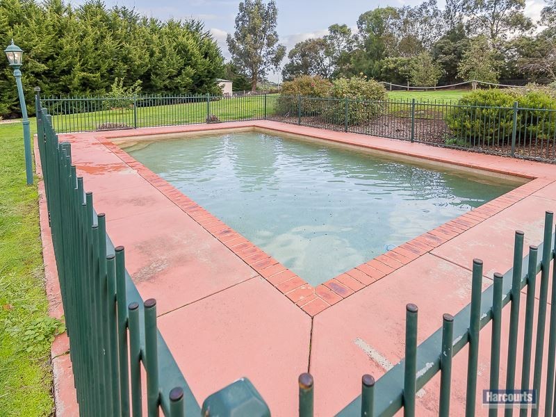 11 Sherwood Court, Drouin VIC 3818