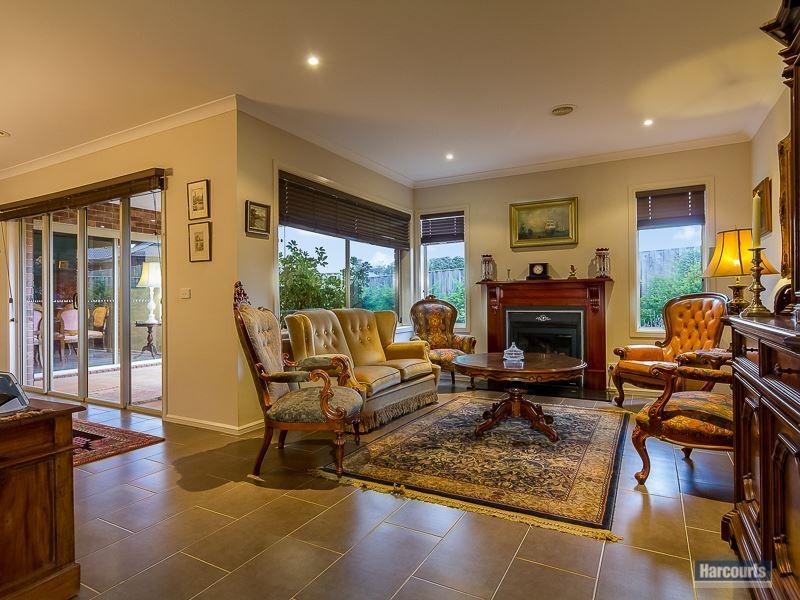 6 Janine Court, Drouin VIC 3818