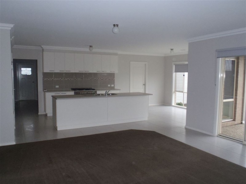 17 Skipton Street, Drouin VIC 3818